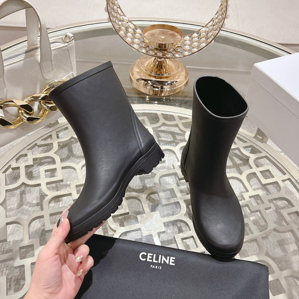 MID RAIN BOOTS IN BLACK NATURAL RUBBER