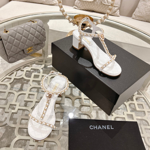 Sandales à bride en T avec breloques CC 26s, 5 cm, cuir d'agneau blanc 736115
