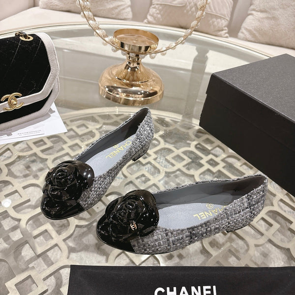 CC 26s Camellia Ballet Flat Grey Leather Tweed 736495