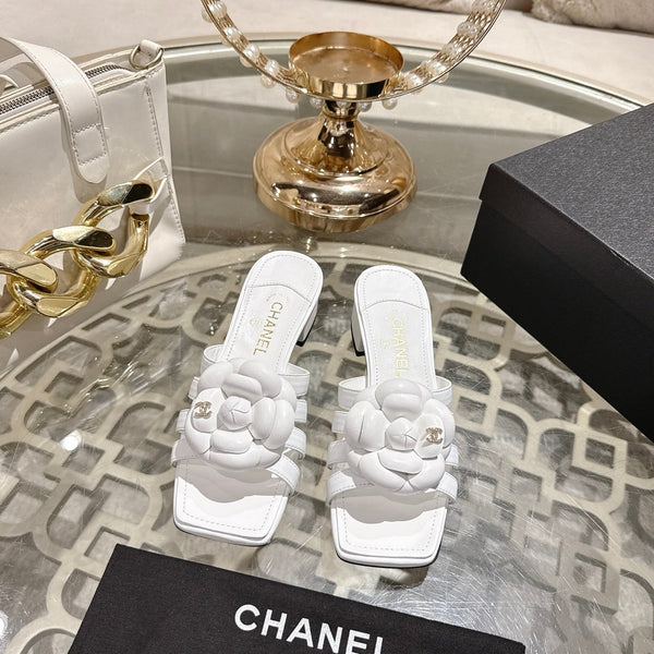 CC Camellia Slip-On Mules White Sheepskin 735979