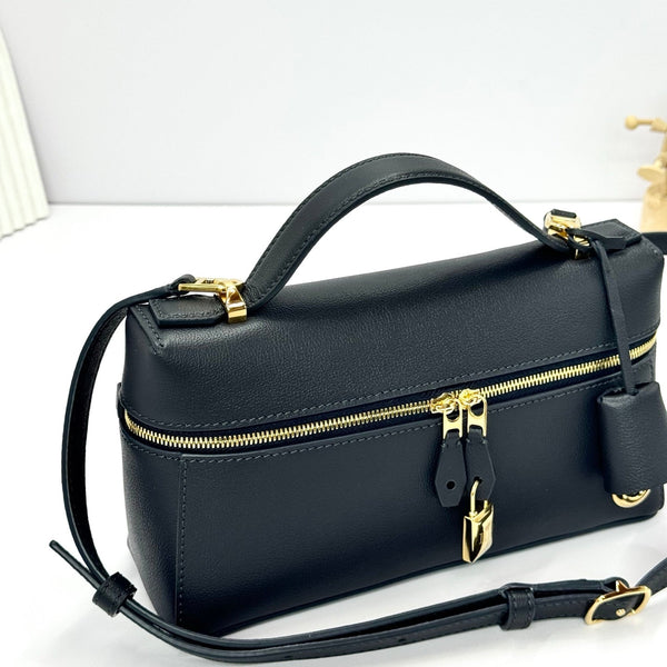 LP Extra Pouch L23 Black Calfskin 282120