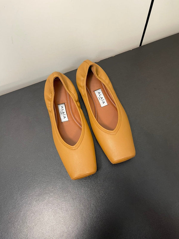 BALLERINE ALAIA IN PELLE DI VITELLO LISCIA MARRONE RAME
