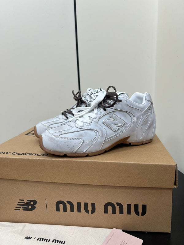 Miu Balance 530 SL Sneakers Retro White Suede