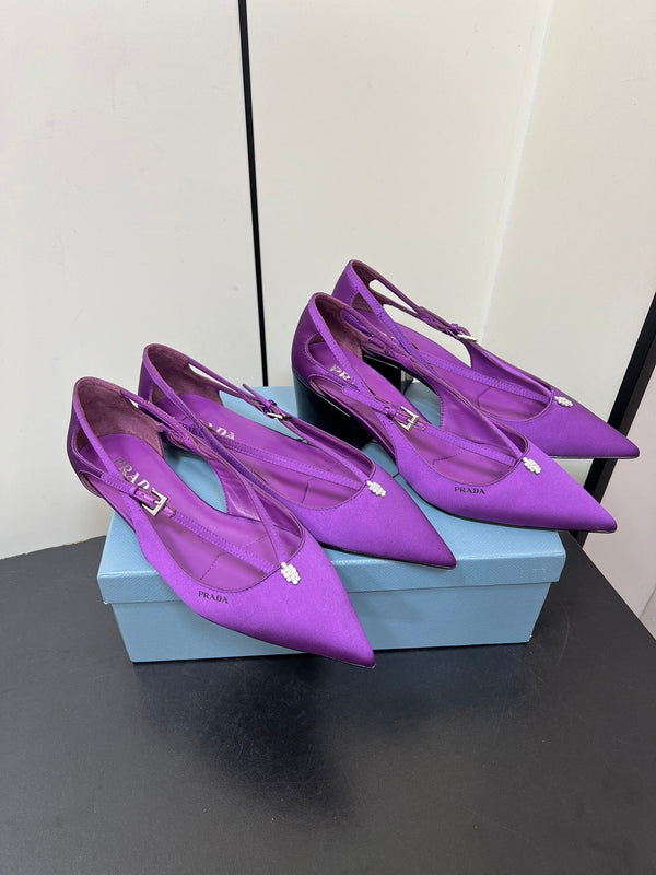 BALLERINA CON TAGLI IN RASO VIOLA CON FIBBIA DI PERLINE ATTACCATA