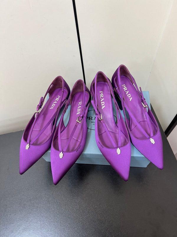 BALLERINA CON TAGLI IN RASO VIOLA CON FIBBIA DI PERLINE ATTACCATA