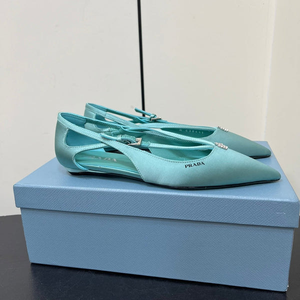 BALLERINA CON TAGLI IN RASO BLU TURCHESE E FIBBIA CON PERLINE