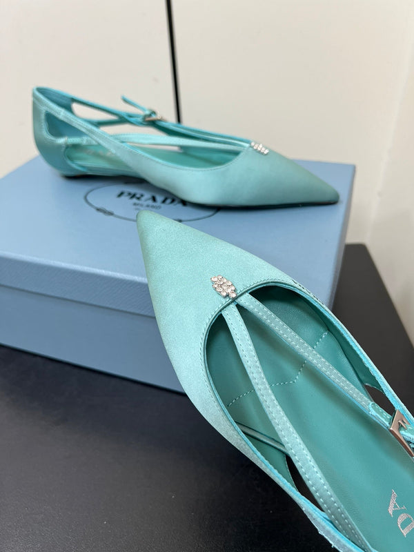 BALLERINA CON TAGLI IN RASO BLU TURCHESE E FIBBIA CON PERLINE