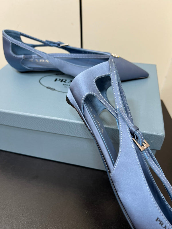 BALLERINA CON TAGLI IN RASO BLU PERANO CON FIBBIA CON PERLINE