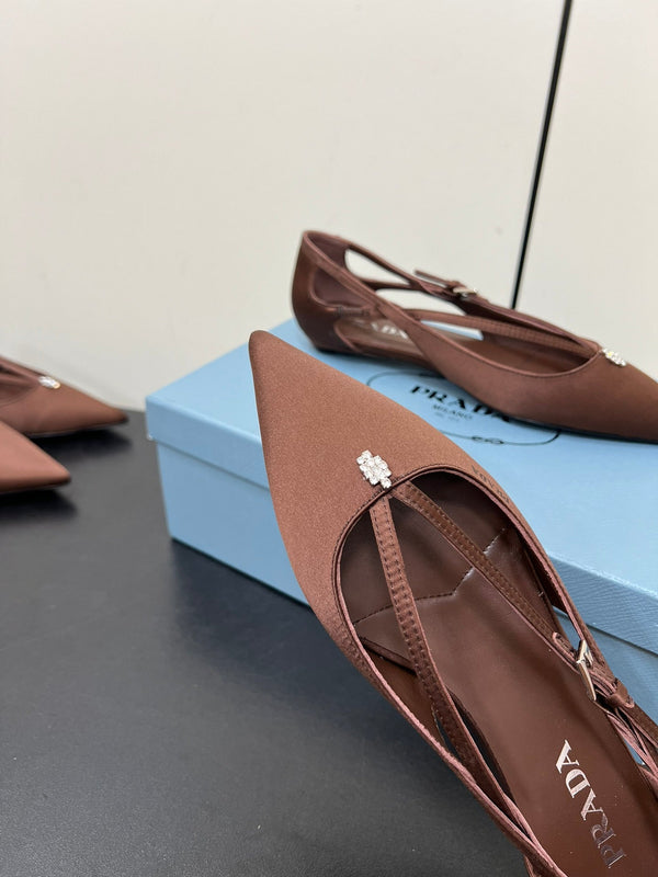 BALLERINA CON TAGLI IN RASO MARRONE CIOCCOLATO E FIBBIA CON PERLINE