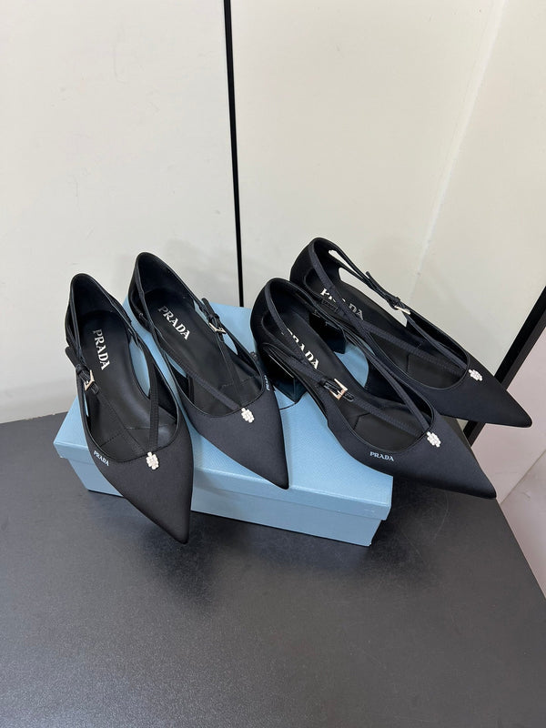 BALLERINA IN RASO NERO CON FIBBIA DI PERLINE ATTACCATA