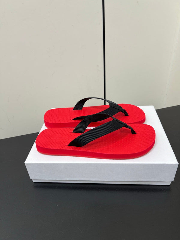 The Row Dune Flatform Thong Sandal In Dark Red Rubber And Black Canvas 340026