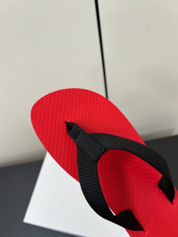 The Row Dune Flatform Thong Sandal In Dark Red Rubber And Black Canvas 340026