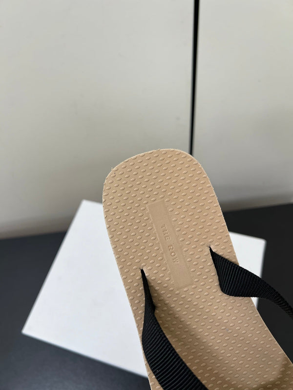 The Row Dune Flatform Thong Sandal In Beige Rubber And Black Canvas 340027