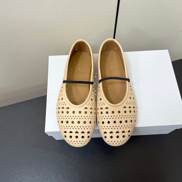 The Row Garden Mary Janes Flats Beige Calfskin 340032