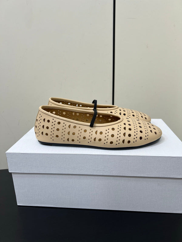 The Row Garden Mary Janes Flats Beige Calfskin 340032