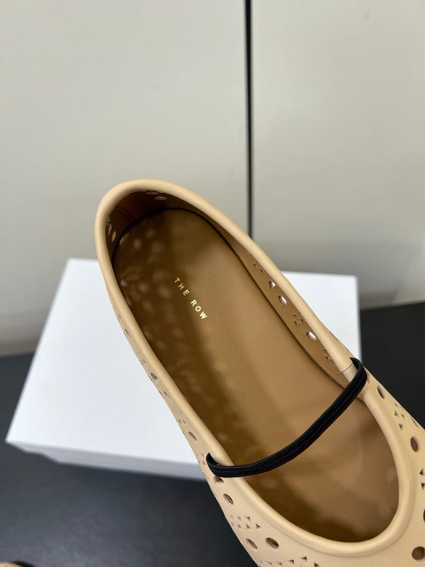 The Row Garden Mary Janes Flats Beige Calfskin 340032