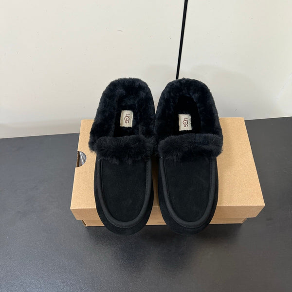 UGG Oil Jiji Slip-On Loafers Black Fur Suede 519525