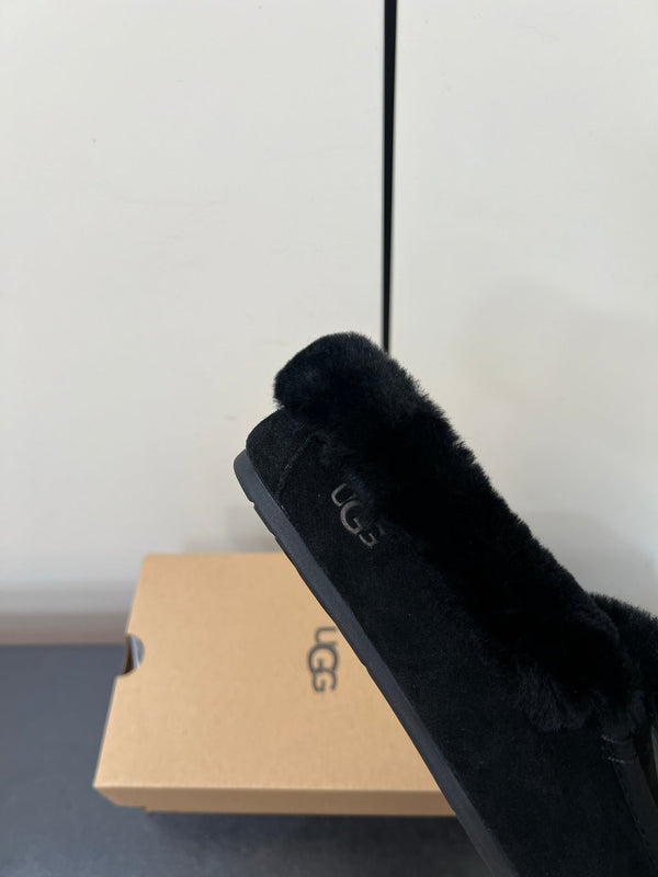 UGG Oil Jiji Slip-On Loafers Black Fur Suede 519525