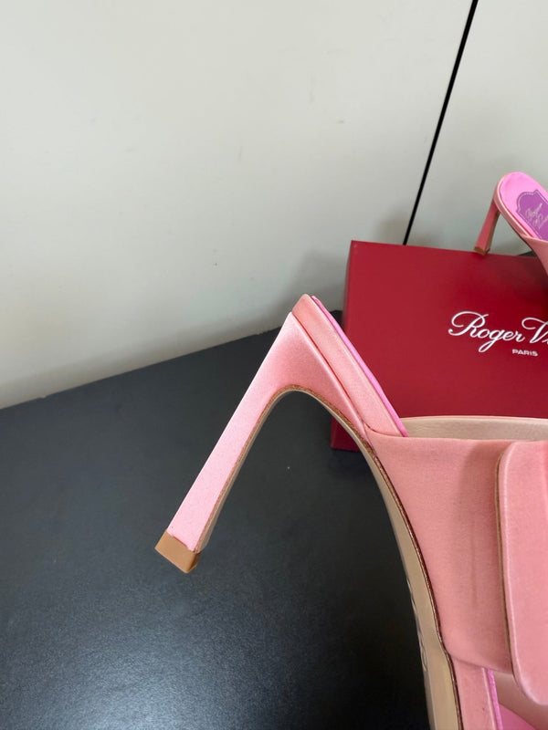 RV Trompette Sandals 8.5cm Black Pink Satin 619599
