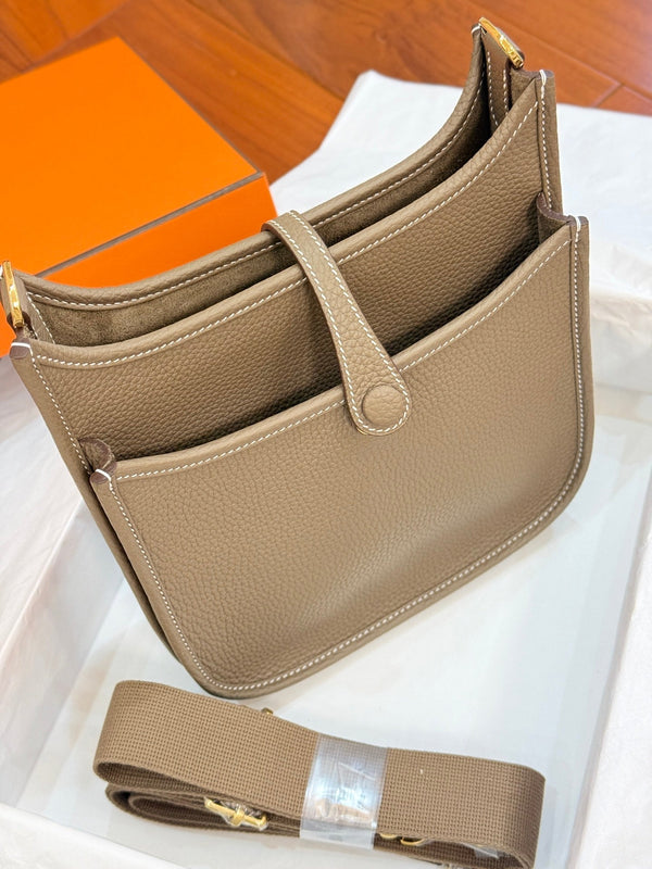 HM Evelyne 23cm Cuir Togo Taupe Clair 281206