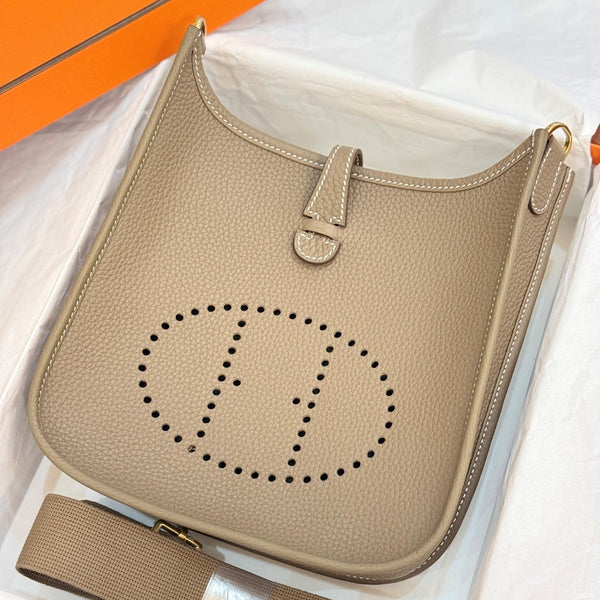 HM Evelyne 23cm Cuir Togo Taupe Clair 281206