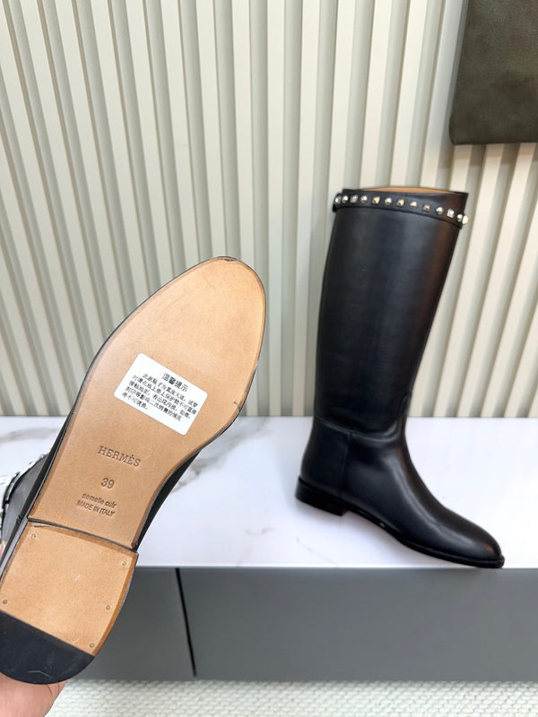 HM 25ss Bottes d'équitation Kelly Buckle en cuir de vachette noir 576121