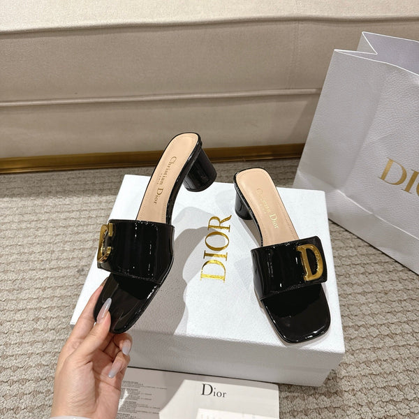 CD 25 C'EST DIO black patent leather 396130