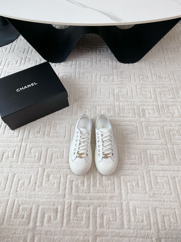 CC Low Sneaker 35mm Pelle bovina bianca rugosa