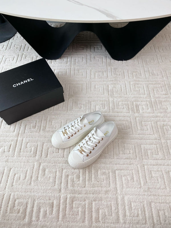 CC Low Sneaker 35mm Pelle bovina bianca rugosa