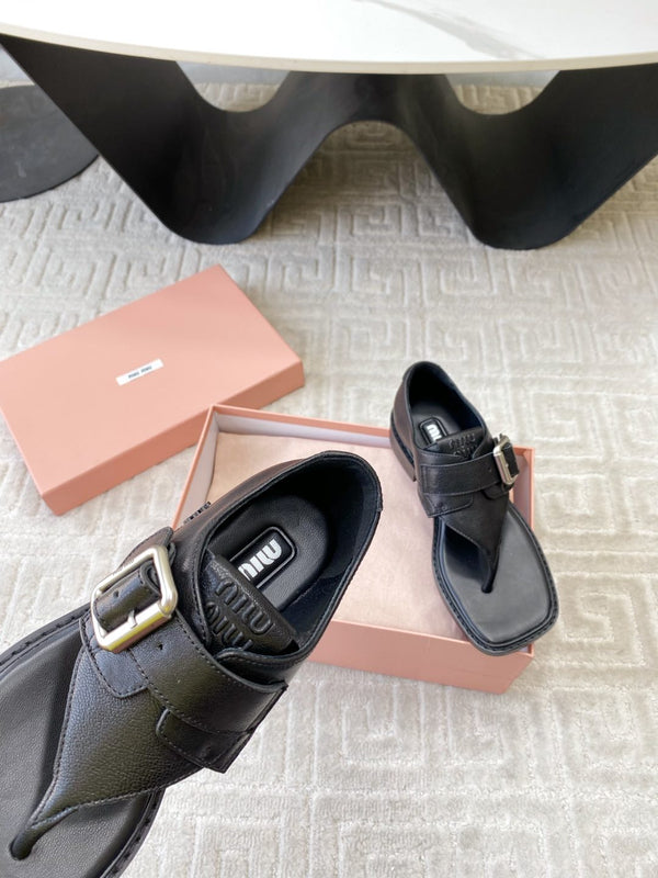 Miu Thong Sandals In Black Lambskin With Silver Buckle
