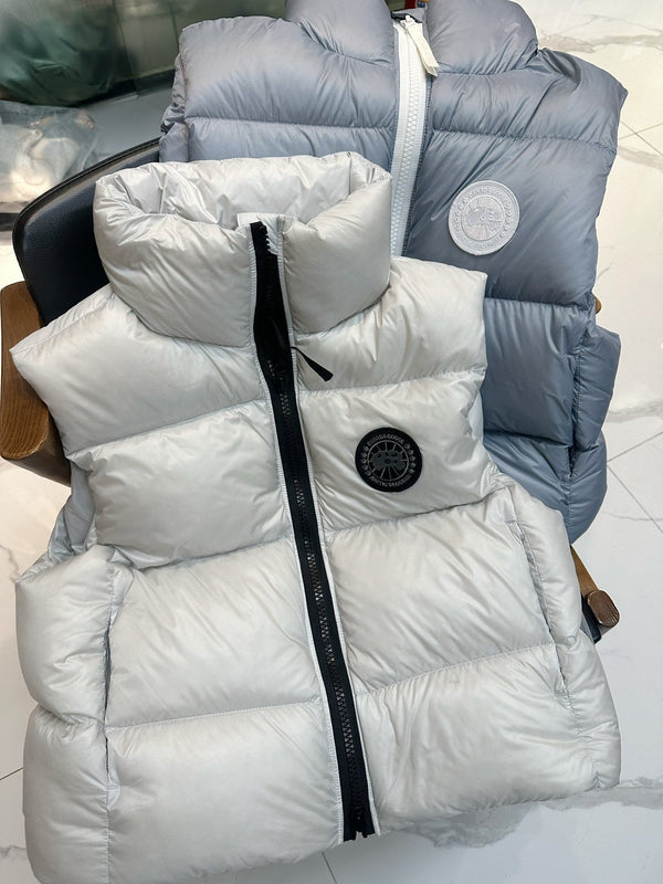 C. Goose Hooded Down Vest Polyester 0005