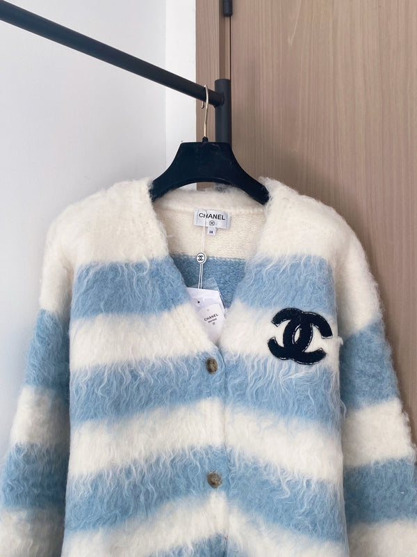 Chanel 2025 Cardigan Mélange bleu et blanc Laine 99270