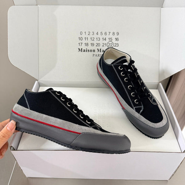 MM Traveler Sneaker Black Grey Suede Canvas Sheeepskin 872470