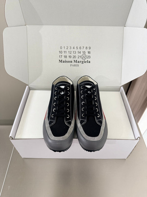 MM Traveler Sneaker Black Grey Suede Canvas Sheeepskin 872470