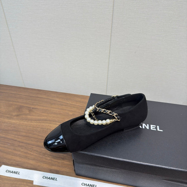 Chanel 25 Mary Jane Ankle Chain Ballet Flat black Suede Cowhide 465597