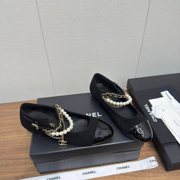 Chanel 25 Mary Jane Ankle Chain Ballet Flat black Suede Cowhide 465597