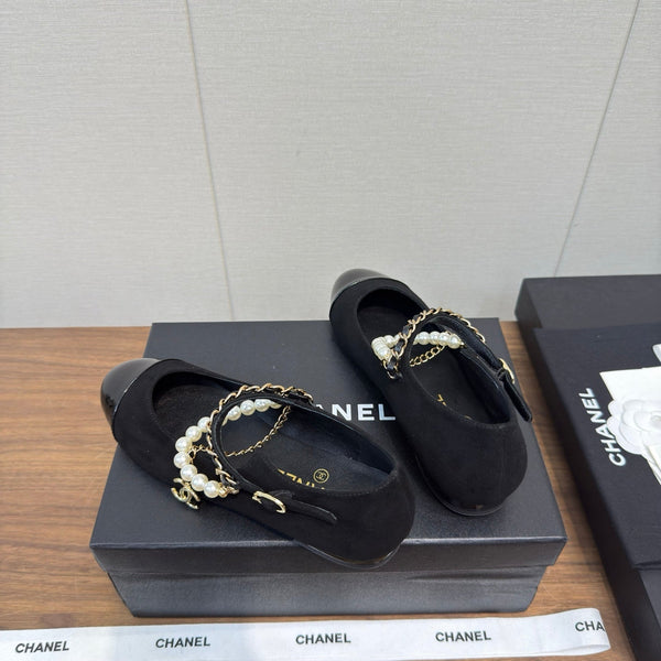 Chanel 25 Mary Jane Ankle Chain Ballet Flat black Suede Cowhide 465597