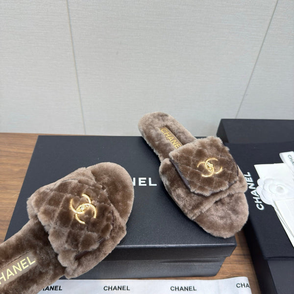 Chanel 25 Slipper Brown Smooth Lambwool 465600