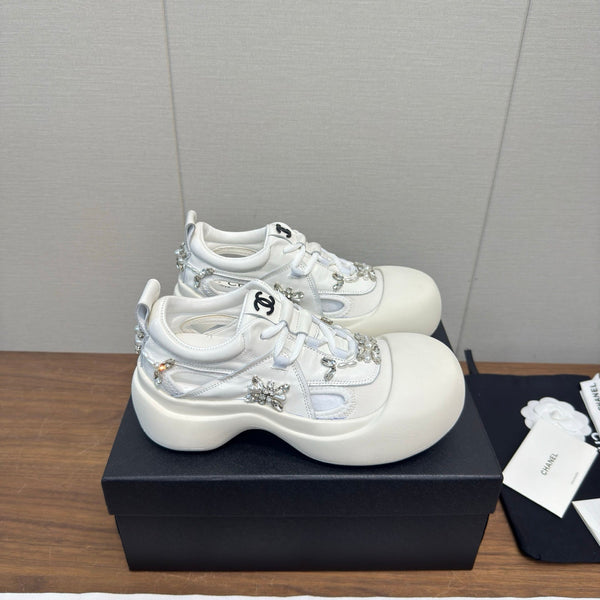 CC 26s Casual Shoes White Canvas 766799
