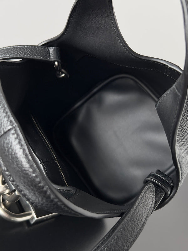 SILVER LOCKER SHOULDER BAG 24 IN BLACK CALFSKIN