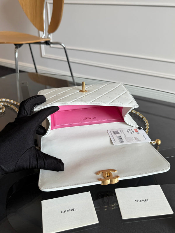 Mini Flap 19cm Pelle di agnello bianca Hardware dorato