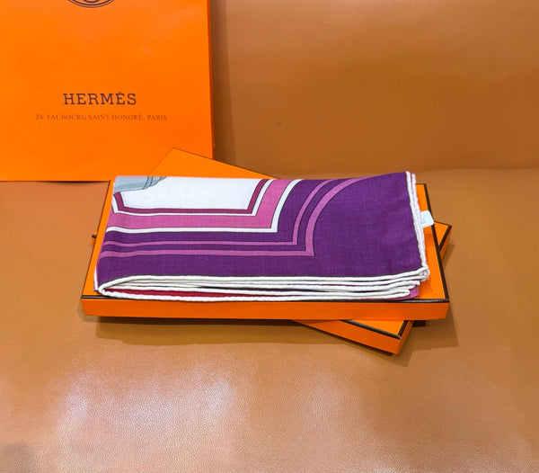 HM Les Roues de Phaeton Scarf 140x140cm Purple White Silk Cashmere 269477