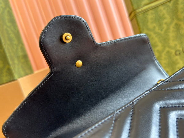 BORSA A TRACOLLA PICCOLA MARMONT 20 IN PELLE DI AGNELLO NERA E FERRAMENTA ORO