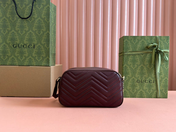 BORSA A TRACOLLA PICCOLA MARMONT 24 IN PELLE DI VITELLO ROSSO VINO CON FERRAMENTA ORO