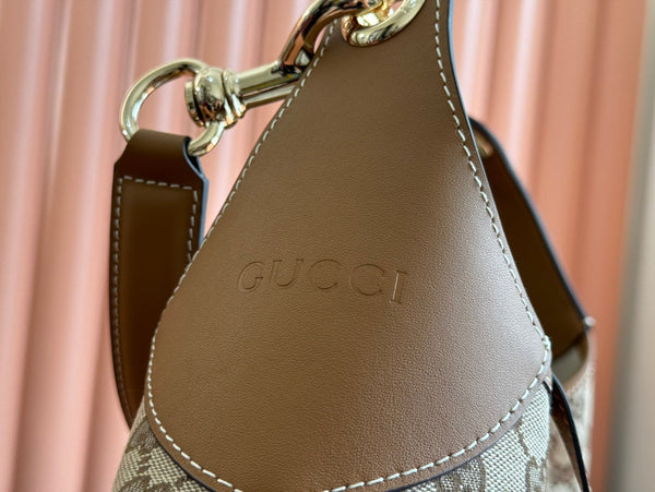 BORSA A SPALLA MEDIA BAD 49 IN TELA MONOGRAM BEIGE E PELLE DI VITELLO MARRONE CON FERRAMENTA ORO