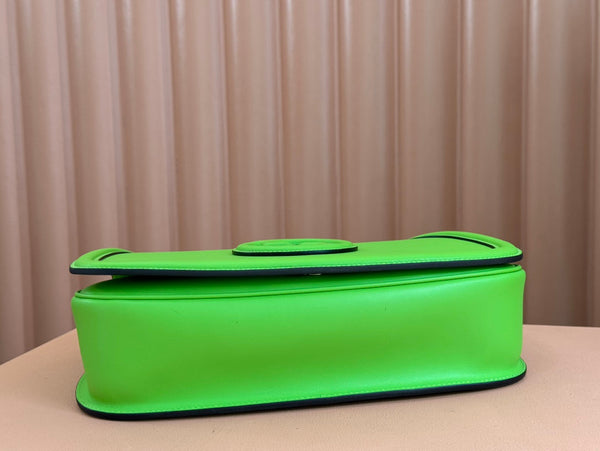 Sac à main GG Blondie Grand modèle 32 cm en veau vert