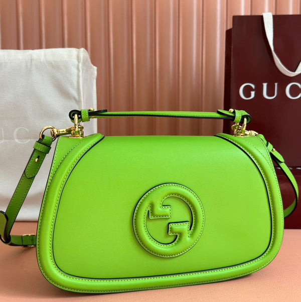 Sac à main GG Blondie Grand modèle 32 cm en veau vert