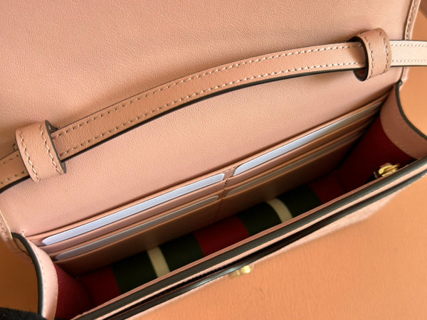 Borsa a tracolla Gucci Emblem Mini in tela e pelle rosa 244541