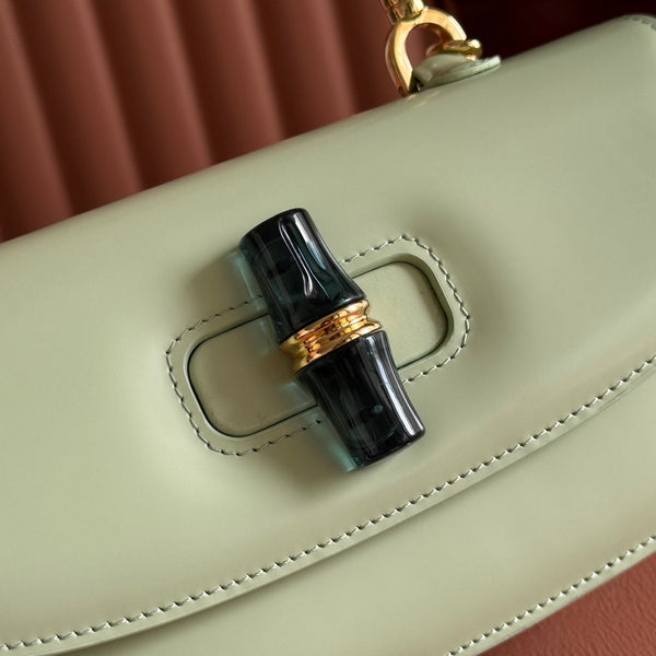 Borsa Gucci Bamboo Diva in pelle verde menta 255199