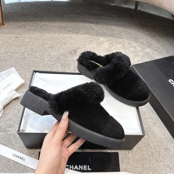 CC 25K Snow Mule 30mm Black Wool Suede 527622